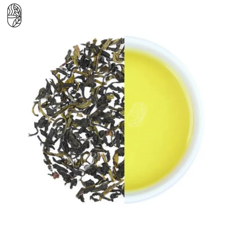 Green Tea — dry leaves and brewed liquor
